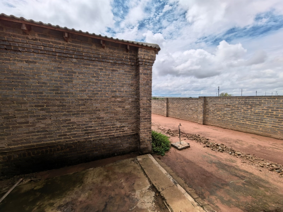 5 Bedroom Property for Sale in Parys Free State